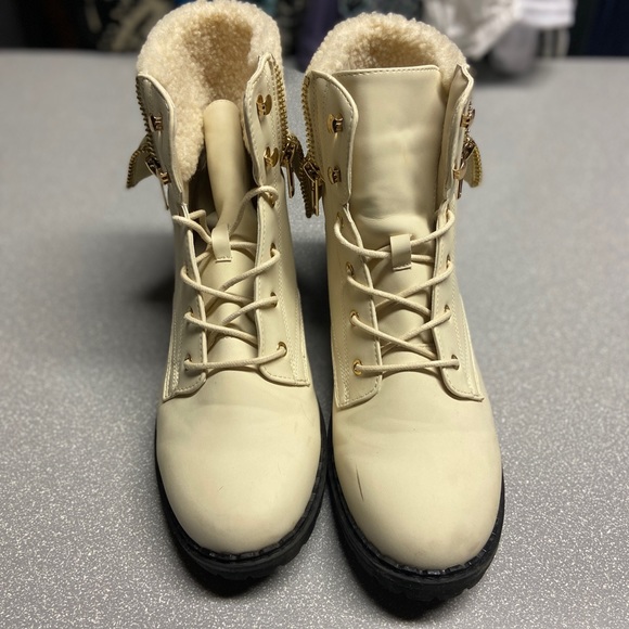 Just Fab Illona Off White/Cream Combat Boots - Picture 2 of 6